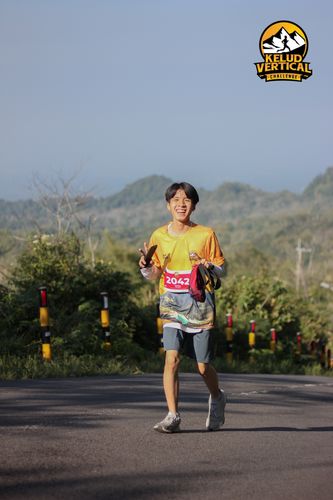 Race photo from Kelud Vertical Challenge 2024