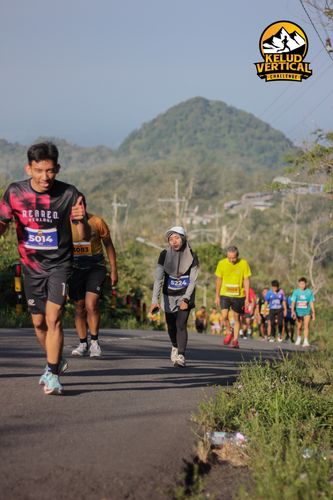 Race photo from Kelud Vertical Challenge 2024
