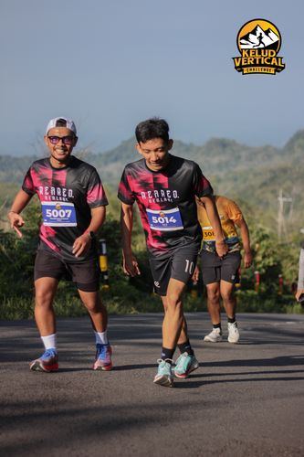 Race photo from Kelud Vertical Challenge 2024