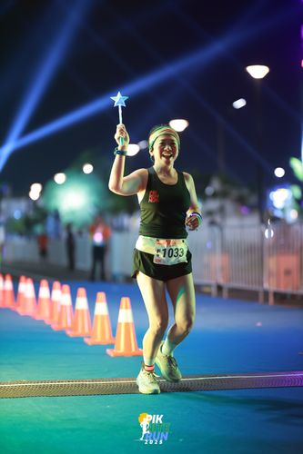 Race photo from PIK NITE RUN 2025