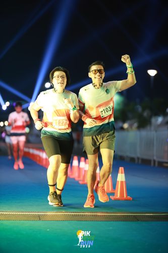 Race photo from PIK NITE RUN 2025