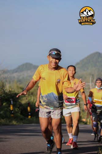 Race photo from Kelud Vertical Challenge 2024