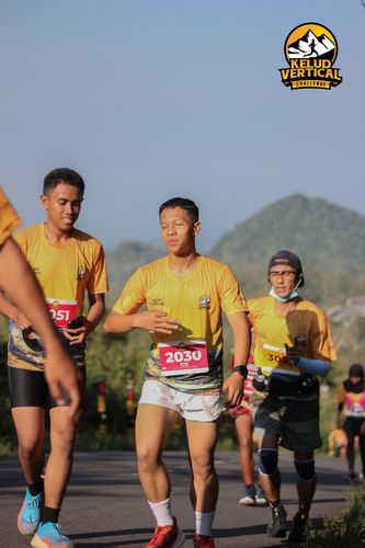 Race photo from Kelud Vertical Challenge 2024