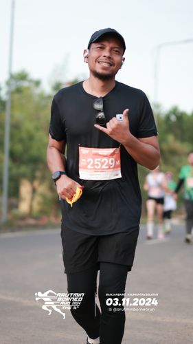 Race photo from Arutmin Borneo Run 2024