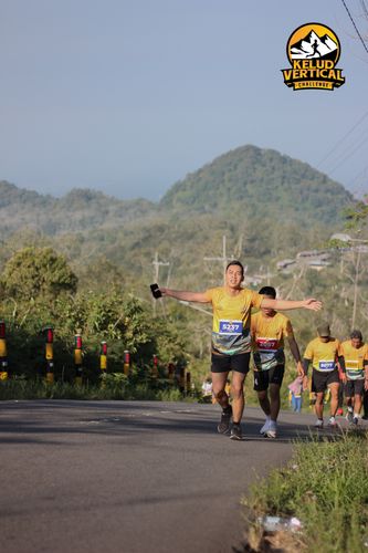 Race photo from Kelud Vertical Challenge 2024