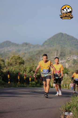 Race photo from Kelud Vertical Challenge 2024