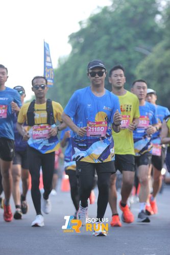 Race photo from Isoplus Run 2024 Surabaya
