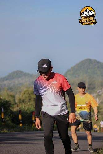 Race photo from Kelud Vertical Challenge 2024
