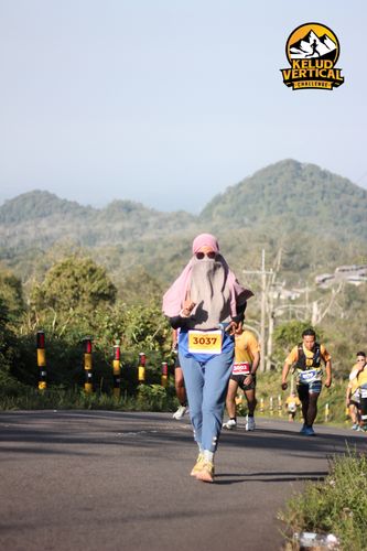 Race photo from Kelud Vertical Challenge 2024