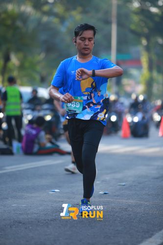 Race photo from Isoplus Run 2024 Surabaya