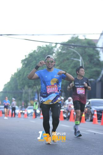Race photo from Isoplus Run 2024 Surabaya