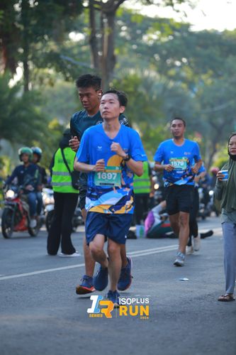 Race photo from Isoplus Run 2024 Surabaya