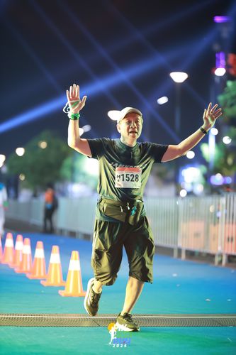 Race photo from PIK NITE RUN 2025