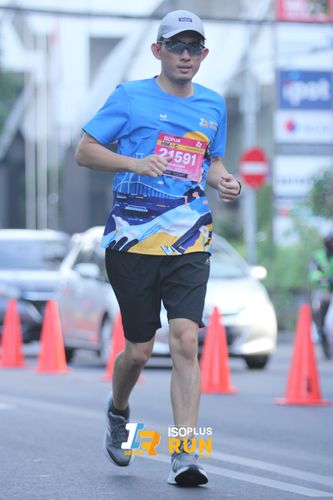 Race photo from Isoplus Run 2024 Surabaya