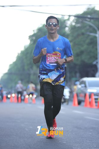 Race photo from Isoplus Run 2024 Surabaya