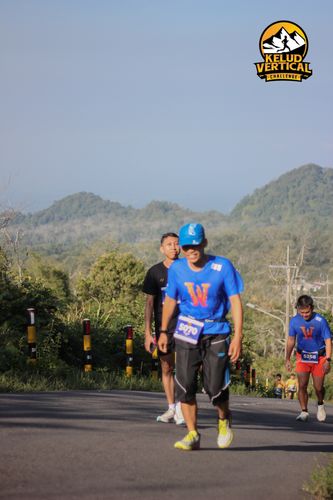 Race photo from Kelud Vertical Challenge 2024