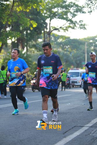 Race photo from Isoplus Run 2024 Surabaya