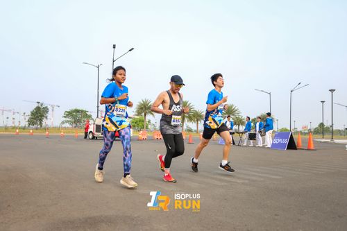 Race photo from ISOPlus Run 2024 Jakarta