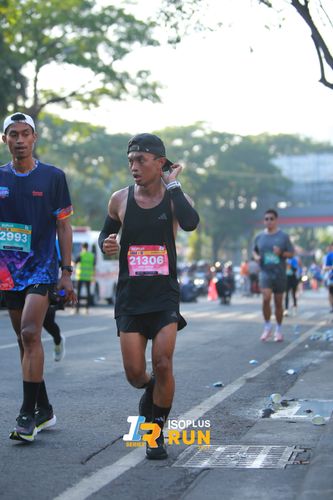 Race photo from Isoplus Run 2024 Surabaya