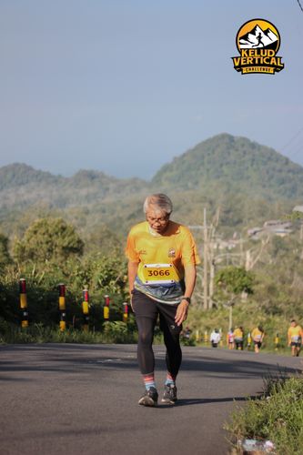 Race photo from Kelud Vertical Challenge 2024