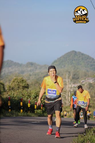 Race photo from Kelud Vertical Challenge 2024