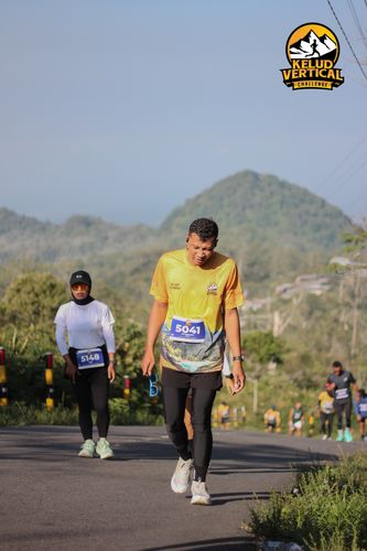 Race photo from Kelud Vertical Challenge 2024