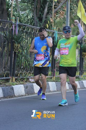 Race photo from Isoplus Run 2024 Surabaya