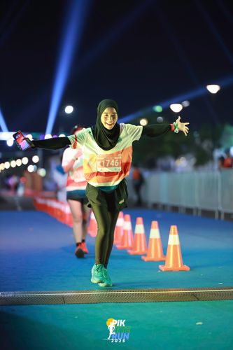 Race photo from PIK NITE RUN 2025