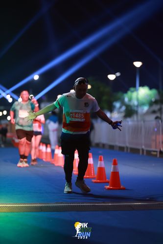 Race photo from PIK NITE RUN 2025