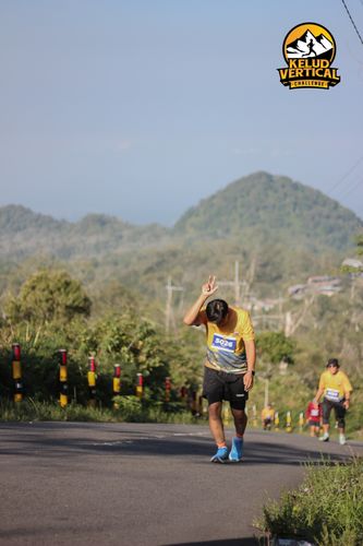 Race photo from Kelud Vertical Challenge 2024