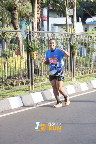 Race photo from Isoplus Run 2024 Surabaya