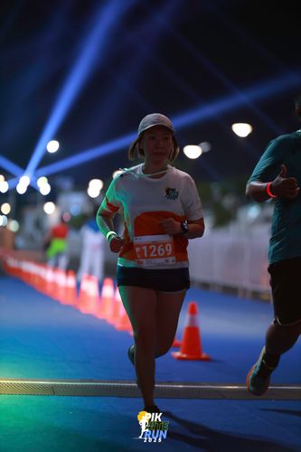 Race photo from PIK NITE RUN 2025