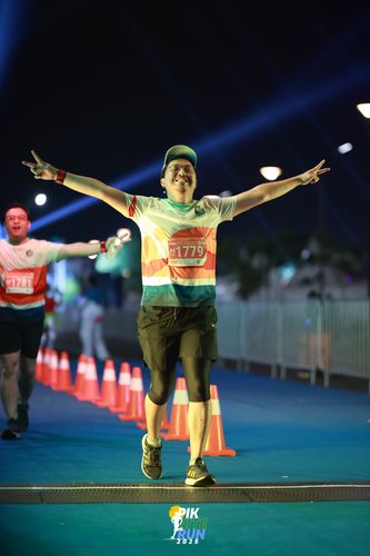 Race photo from PIK NITE RUN 2025