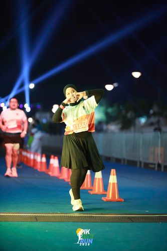 Race photo from PIK NITE RUN 2025