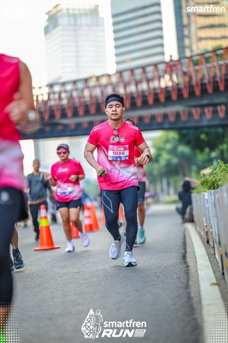 Race photo from Smartfren Run 2025 