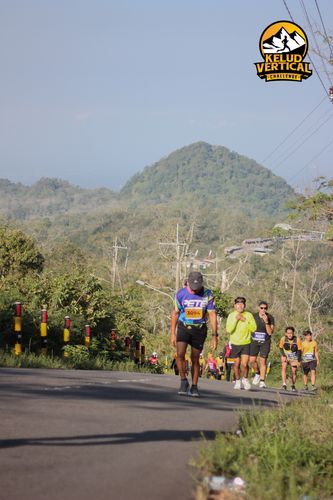 Race photo from Kelud Vertical Challenge 2024