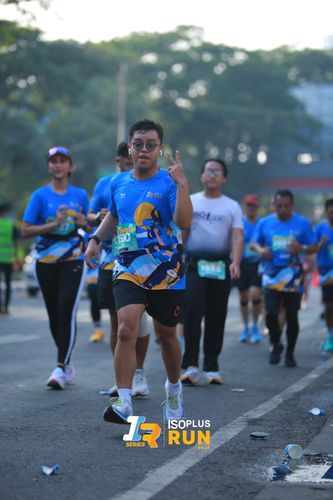 Race photo from Isoplus Run 2024 Surabaya
