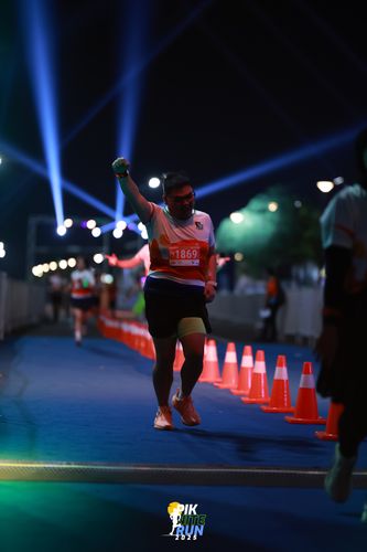 Race photo from PIK NITE RUN 2025