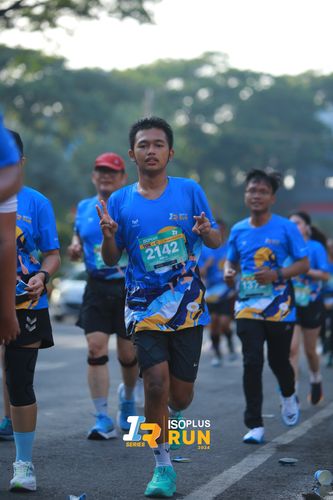 Race photo from Isoplus Run 2024 Surabaya