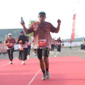 Race photo from KEDIRI HALF MARATHON 2026