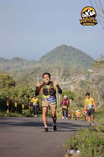 Race photo from Kelud Vertical Challenge 2024