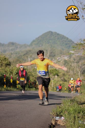 Race photo from Kelud Vertical Challenge 2024