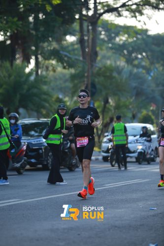 Race photo from Isoplus Run 2024 Surabaya