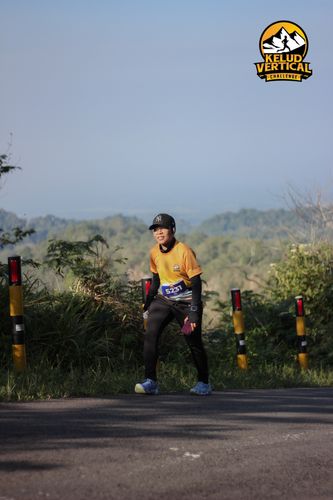 Race photo from Kelud Vertical Challenge 2024