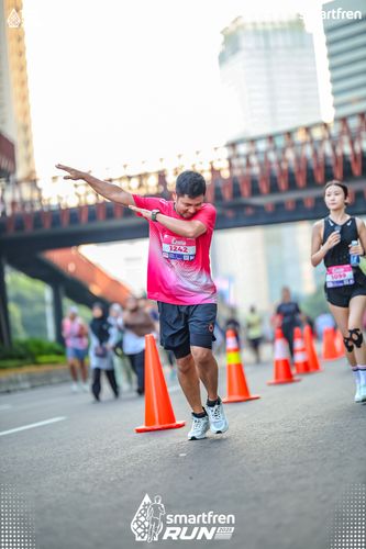 Race photo from Smartfren Run 2025 