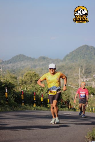 Race photo from Kelud Vertical Challenge 2024