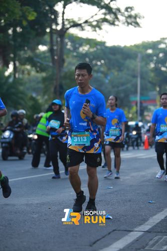 Race photo from Isoplus Run 2024 Surabaya