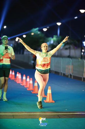 Race photo from PIK NITE RUN 2025