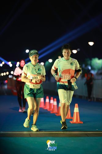 Race photo from PIK NITE RUN 2025