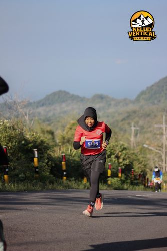 Race photo from Kelud Vertical Challenge 2024